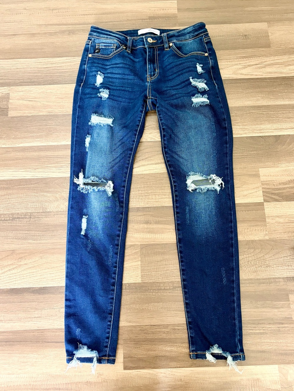 Kancan Distressed Skinny Jeans